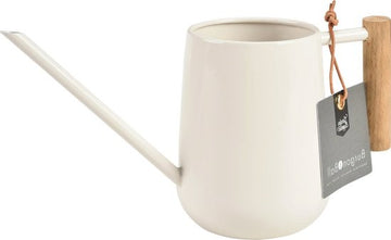 Burgon & Ball metalen gieter crème wit 0,7 liter met FSC beukenhouten handvat